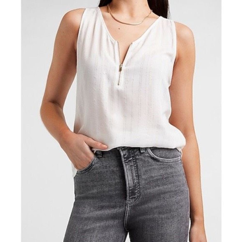 ✨EXPRESS Metallic Striped Zip Front Tank✨